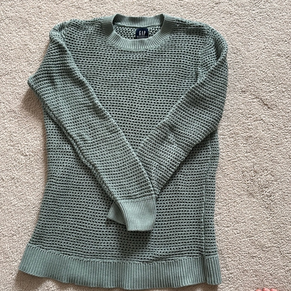 GAP maternity sweater